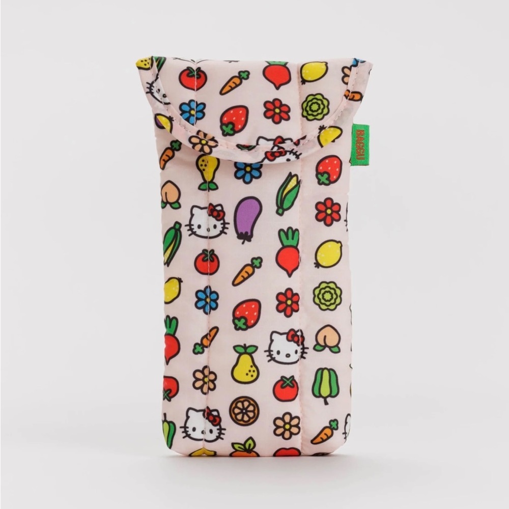 Brand new Baggu hello kitty limited edition sunglasses/ glass case